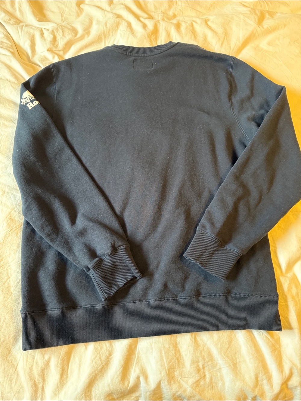 Roots University of Toronto Navy Crewneck Sweatshirt with Red Maple Logo Canada - Picture 3 of 6